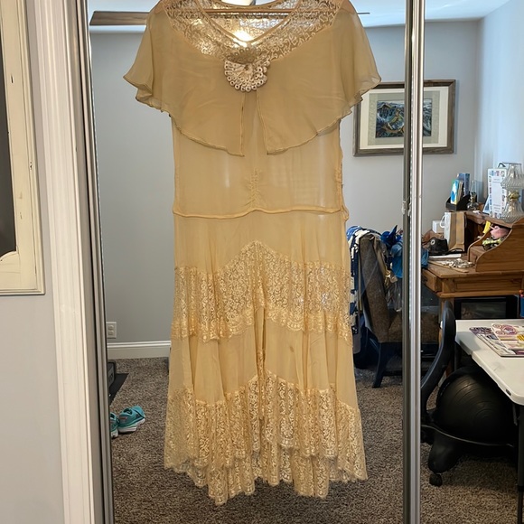 Vintage Dresses & Skirts - Vintage early 1920s dress in good condition